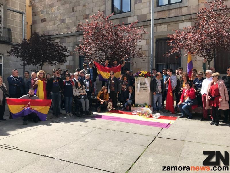 Zamora se une a la celebración del día de la República