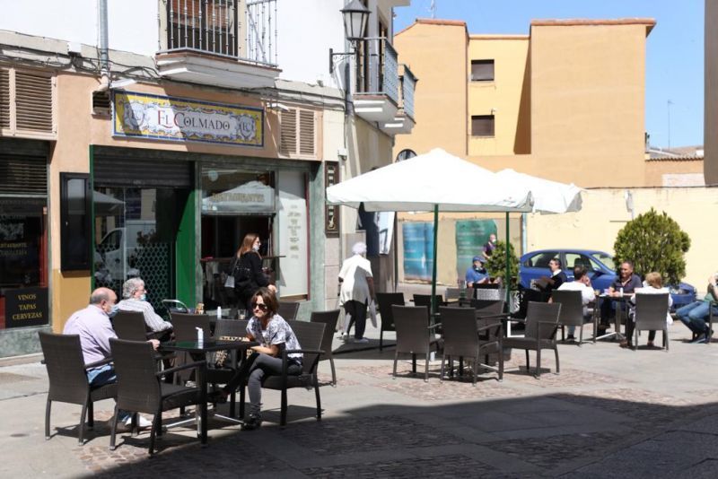 El nuevo horario del ocio nocturno regala una hora más de terraza a los bares de Zamora