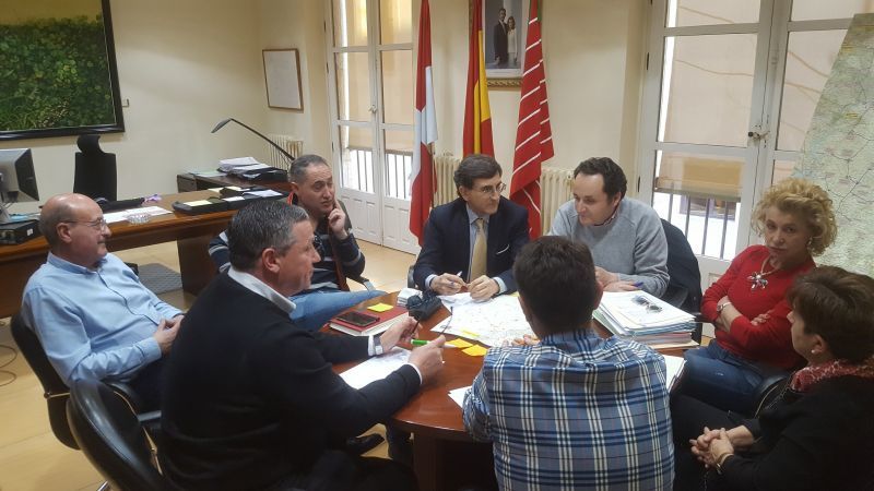 La Diputación remitirá un documento técnico con las ventajas del proyecto de ampliación de la ETAP a los ayuntamientos de la mmancomunidad de abastecimiento de Benavente y los Valles