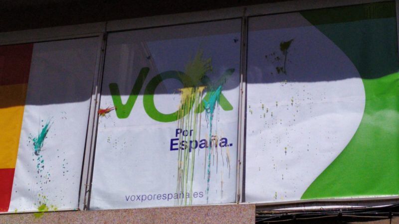 Actos vandálicos en el local de VOX