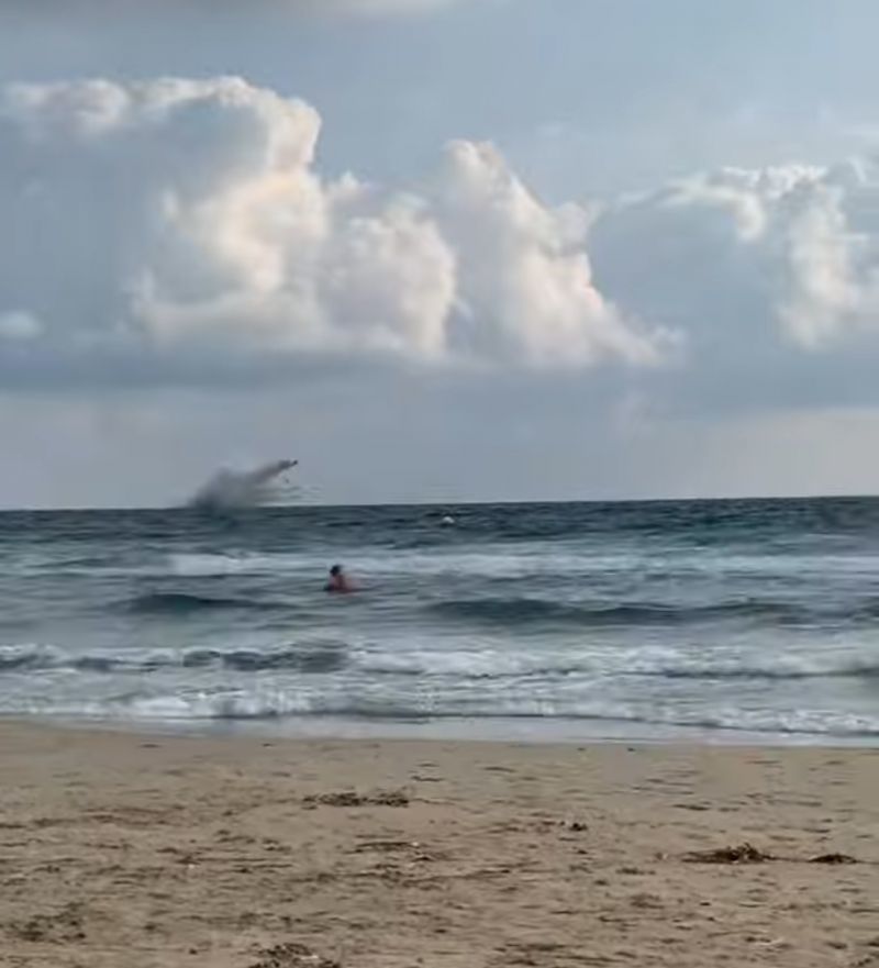 ÚLTIMA HORA: Accidente de un C-101 de la Patrulla Aguila en la Manga, el piloto pudo eyectar antes del accidente