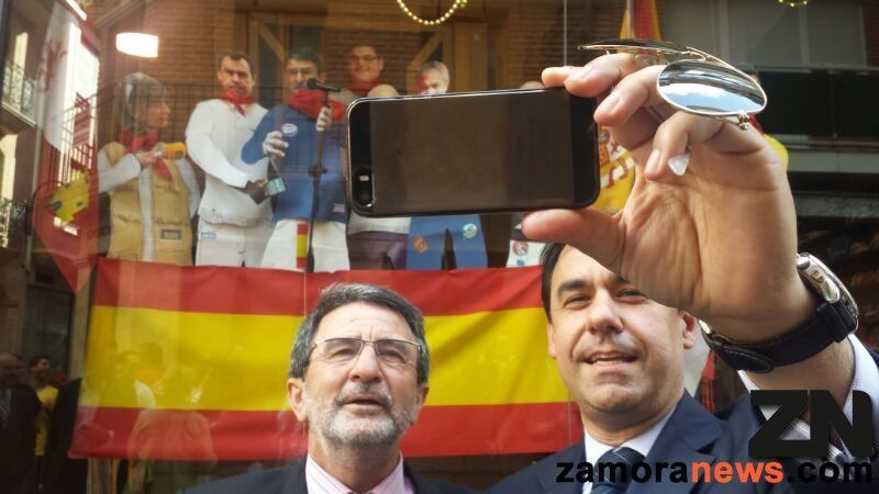 La pasión por los selfies llega a los políticos