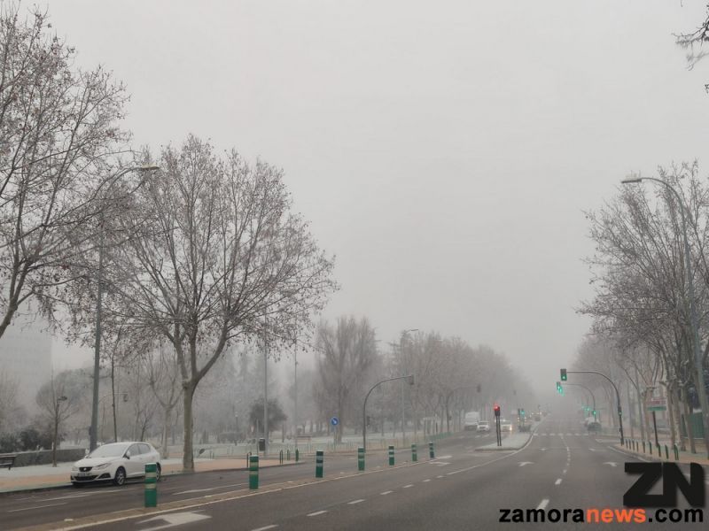La niebla condiciona el tráfico en la mayoría de las vías de Zamora con mayor incidencia en la A-52, A-6, A11, A-66 y la A-62 junto con la N-630 y N-122