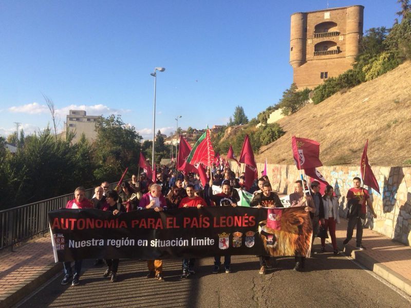 El colectivo Ciudadanos del Reino de León reclama una región propia,"como establece la Constitución"