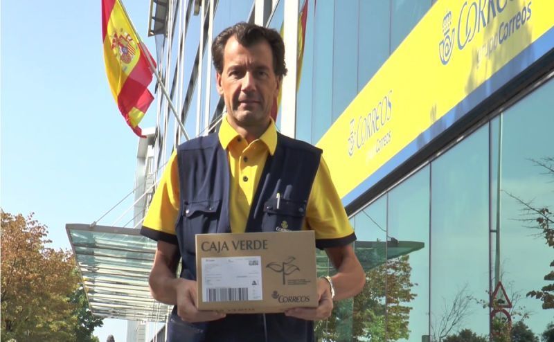 La última ocurrencia de la empresa pública Correos, llevar la mascota al trabajo