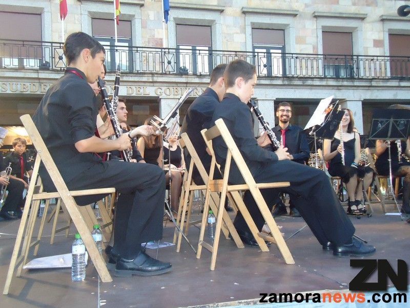 Actuación de la Banda de Música de Villamayor de la Armuña.