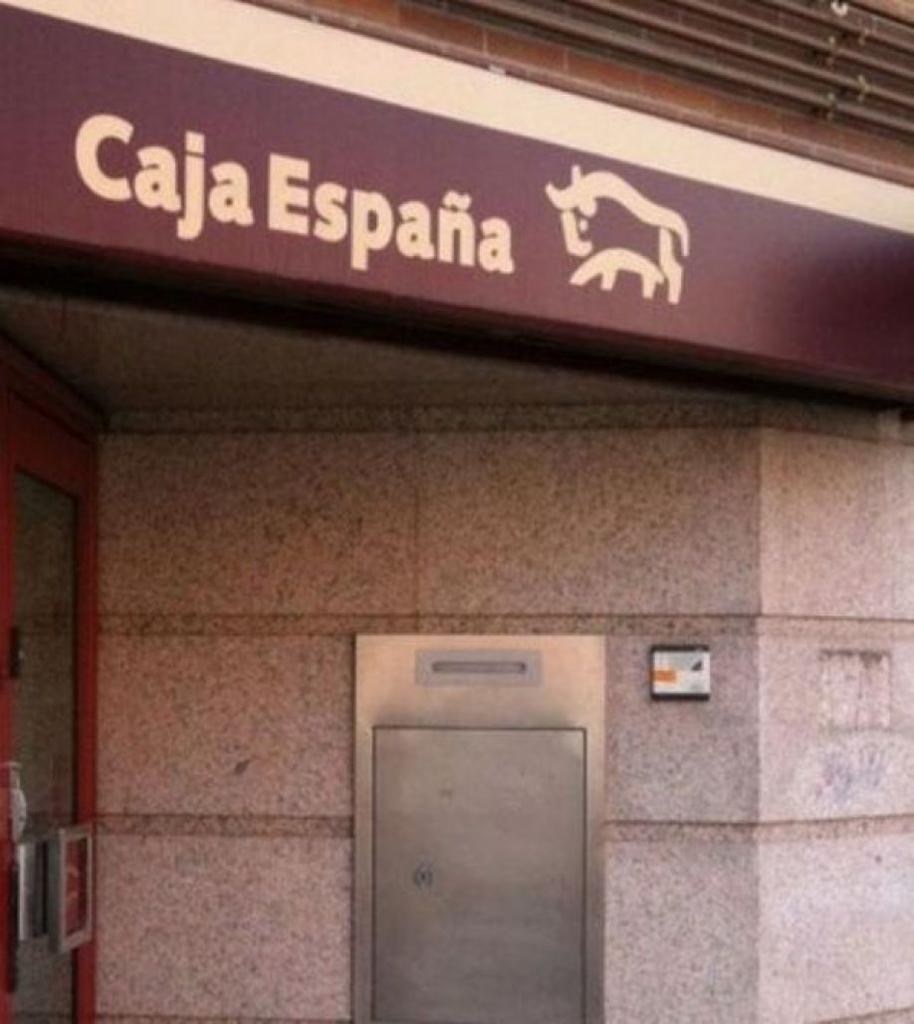 Oficina de Caja España.