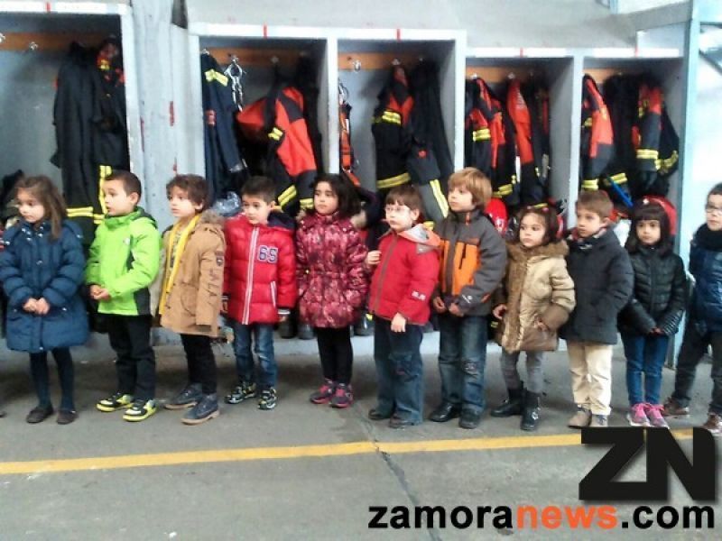 Aprendices de bomberos del José Galera