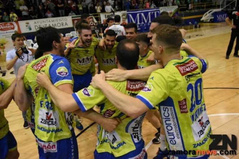 Ceballos, Abalos, Adrián Prieto y Petter Solenta no jugarán la próxima temporada con el Balonmano Zamora