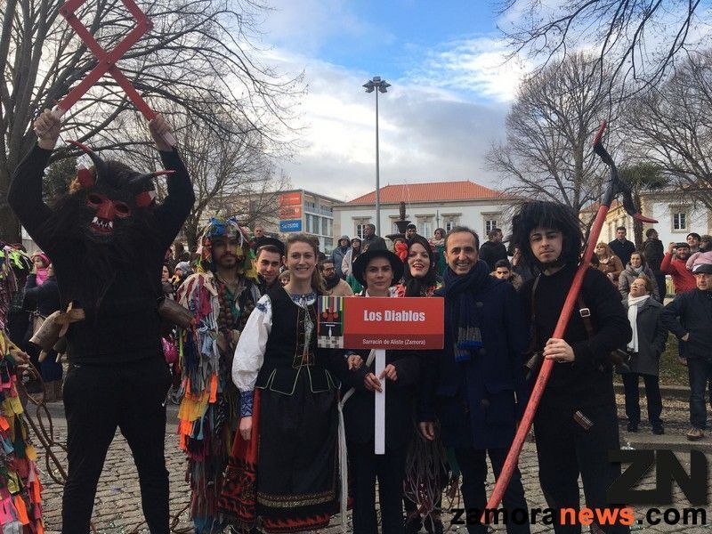 Las mascaradas de Zamora hermanadas en Braganza participan en el Carnaval dos Caretos