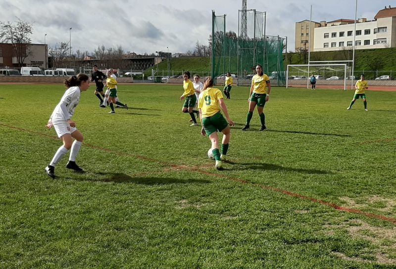 Un instante del partido entre el Amigos del Duero y el Santa Marta | Foto Amigos del Duero