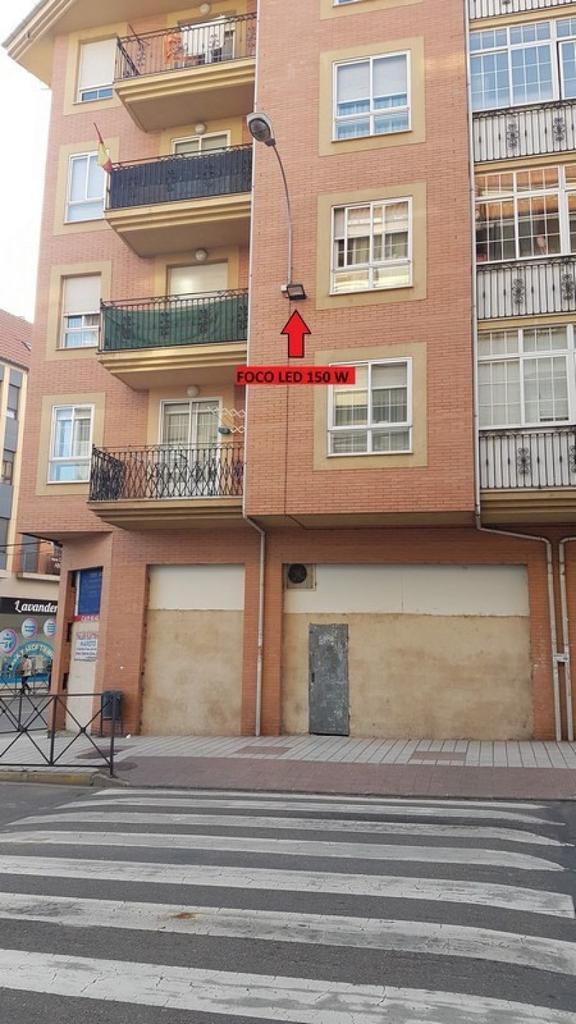 Solución anti atropellos, luminarias led en los pasos de peatones en Benavente