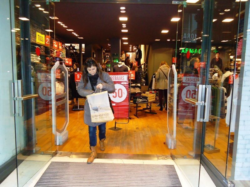 Comercio textil de la calle Santa Clara.