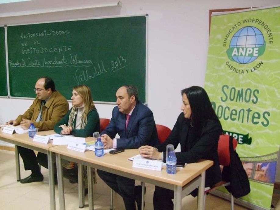 Mesa redonda sobre responsabilidad docente organizada por Anpe.