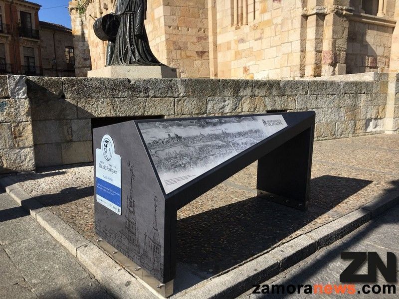 Comienzan a instalar las paradas de la Ruta Literaria Claudio Rodríguez