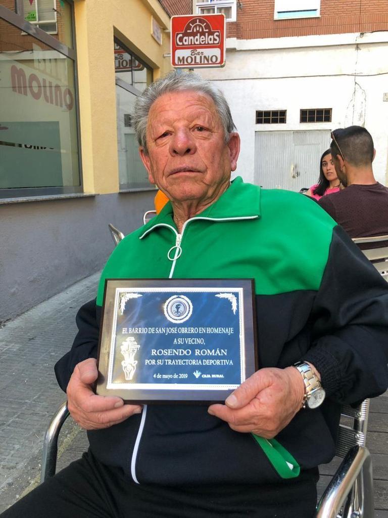 Rosendo Román: "Corrí con el equipo que había entonces, el Educación y Descanso y con el equipo del Frente Juventudes"