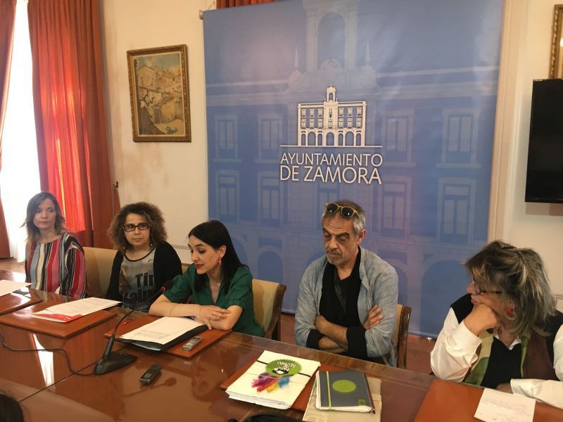 Los programas de apoyo y asesoramiento de jóvenes y adolescentes acogen a más de un millar de estudiantes