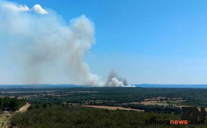 Sigue sin extinguirse el incendio de San Pedro de Ceque que se produjo de manera accidental