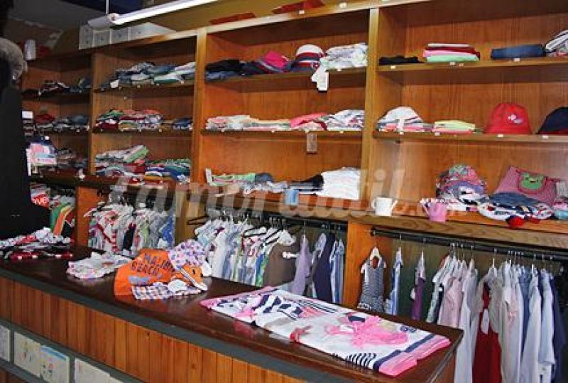 Interior de los Almacenes El Redondel (Foto:zamorautil.com)