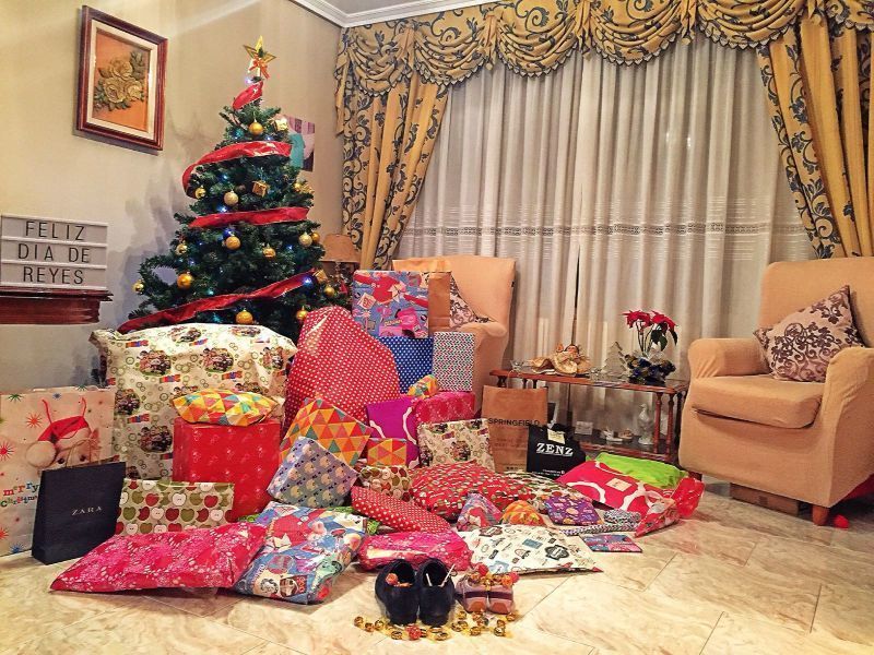 Feliz día de Reyes Magos, nuestros mejores deseos y regalos de salud, trabajo y felicidad