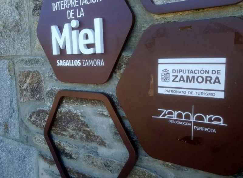 Centro de Interpretación de la Miel de Sagallos: el mejor escaparate de las abejas