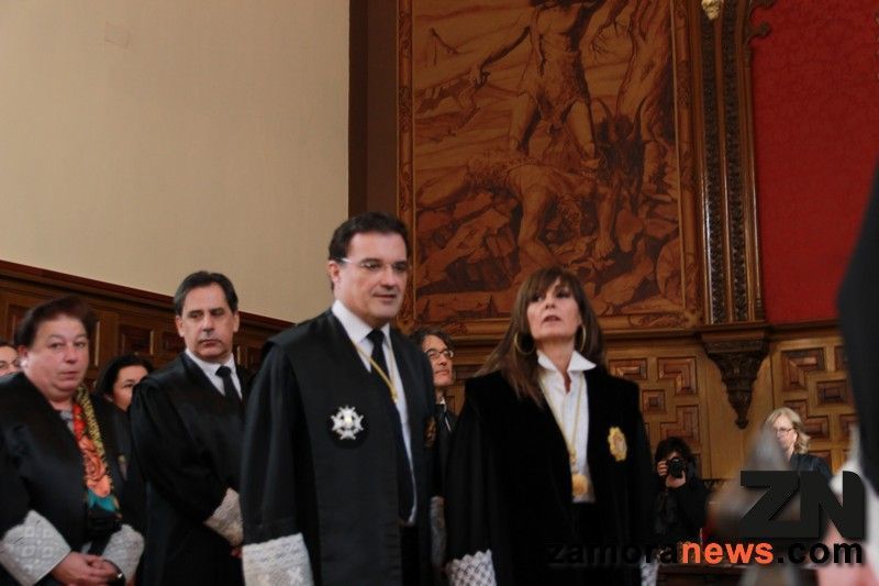 La nueva Fiscal Jefe de la provincia de Zamora, Mari Ángeles Cordero Borges, toma posesión oficial de su cargo en sustitución del antiguo Fiscal Jefe Rafael de Vega Irañeta