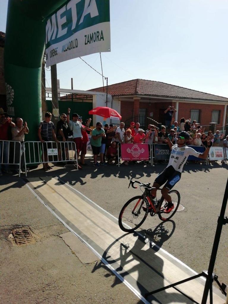 Calurosa tercera etapa entre San Mamed y Rabanales tras la victoria de Contte en el día de ayer