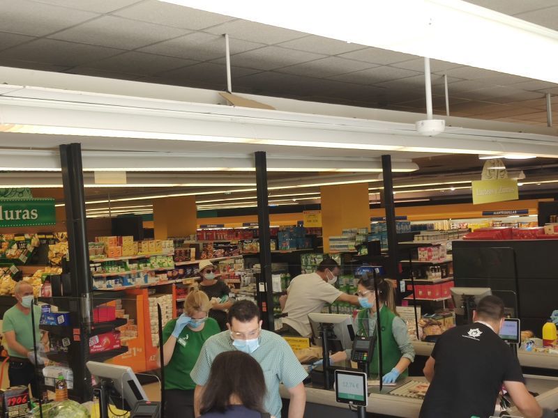Supermercados, deporte de riesgo ante la vuelta al pueblo en dos días