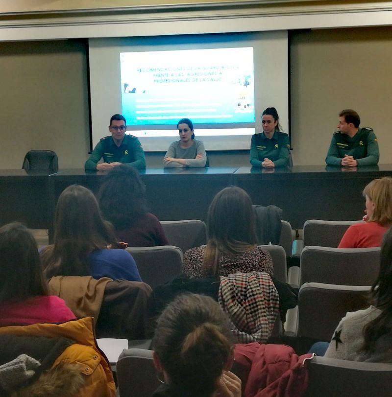 La Guardia Civil orienta a los médicos zamoranos sobre cómo defenderse de las agresiones en los hospitales