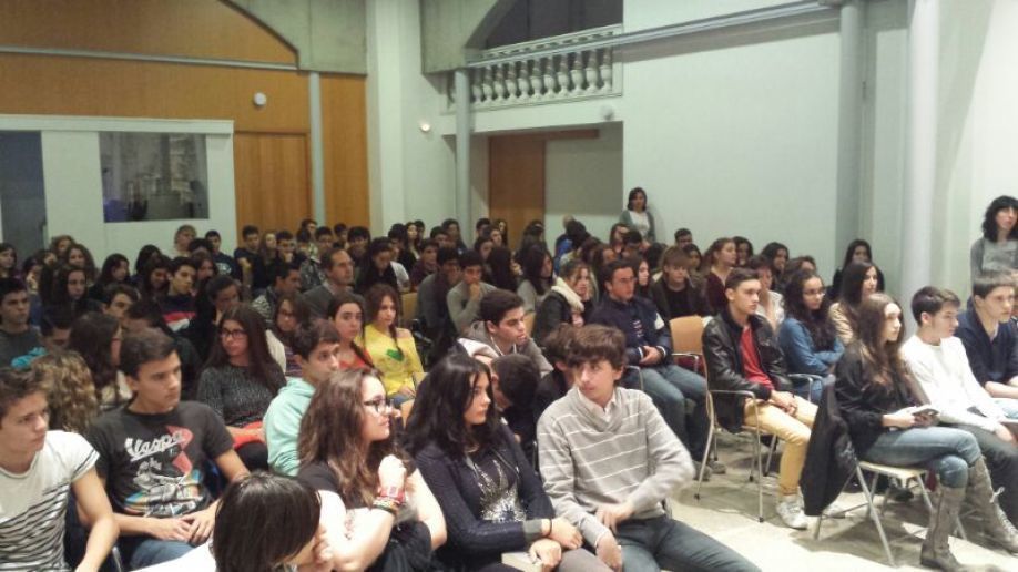 Estudiantes en los encuentros literarios de la Biblioteca