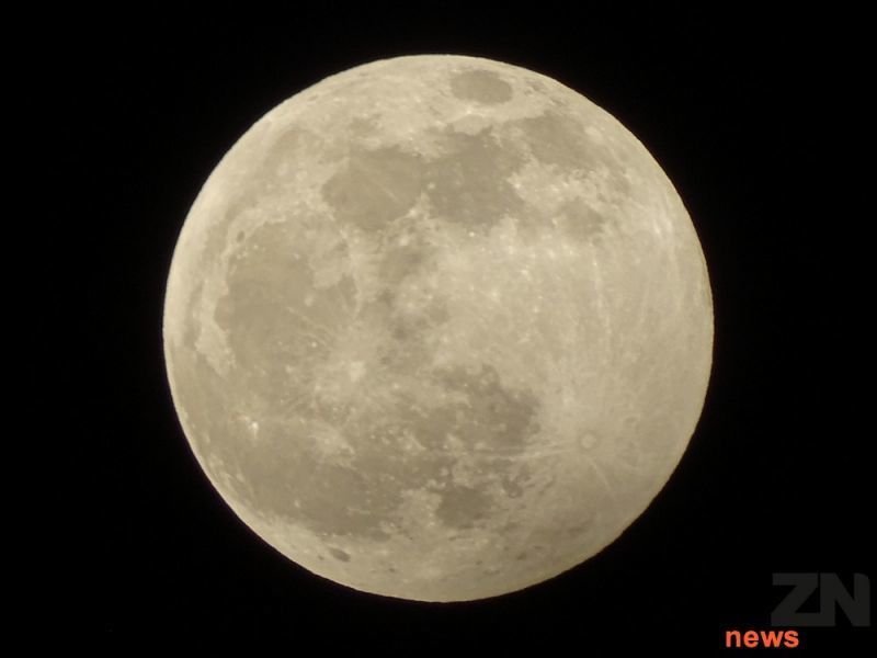 Eclipse penumbral en la Bien Cercada el primero de 2020