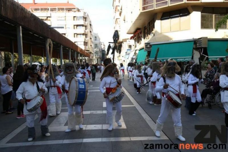 El Patronato de Turismo participa en el desfile de mascaradas de Lisboa