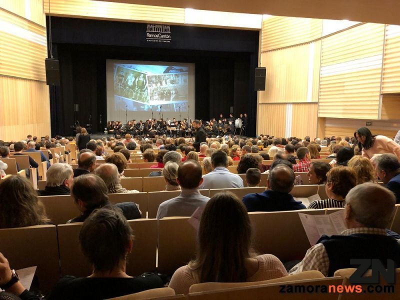 Zamora volvió al 36 en el Teatro Ramos Carrión añorando momentos de paz entre hermanos