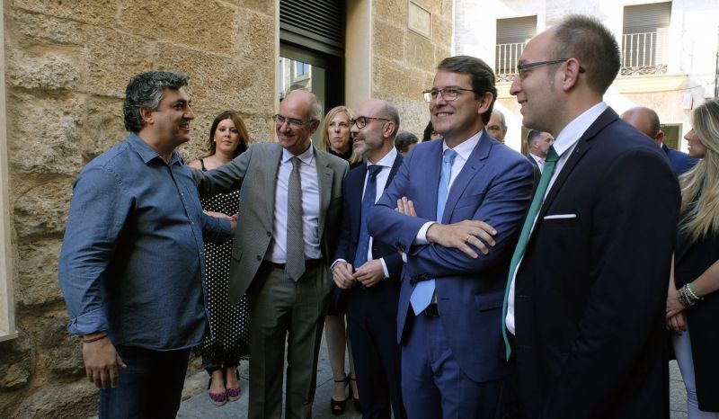 El presidente de la Junta se compromete a apoyar el emprendimiento en cultura para generar nuevas oportunidades en Castilla y León