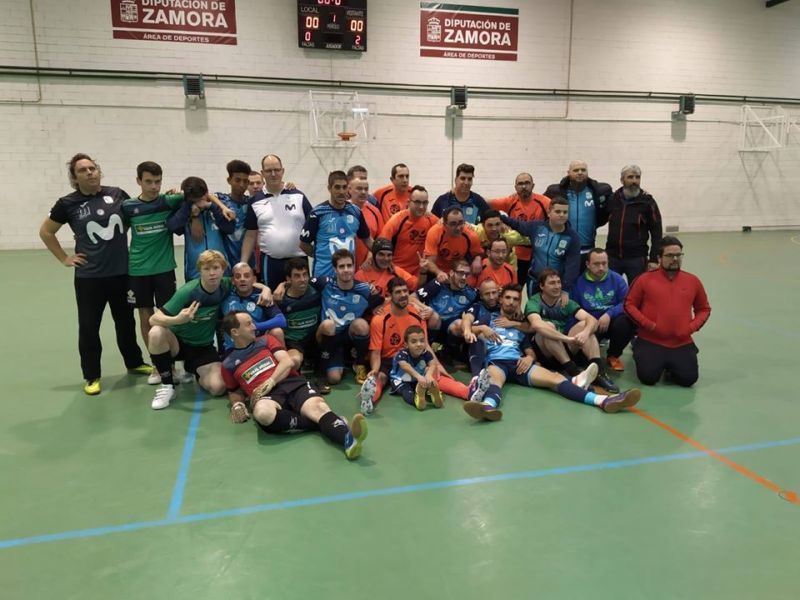Participantes de la I Jornada de Diversidas en el Fútbol Sala | Foto Zamora News