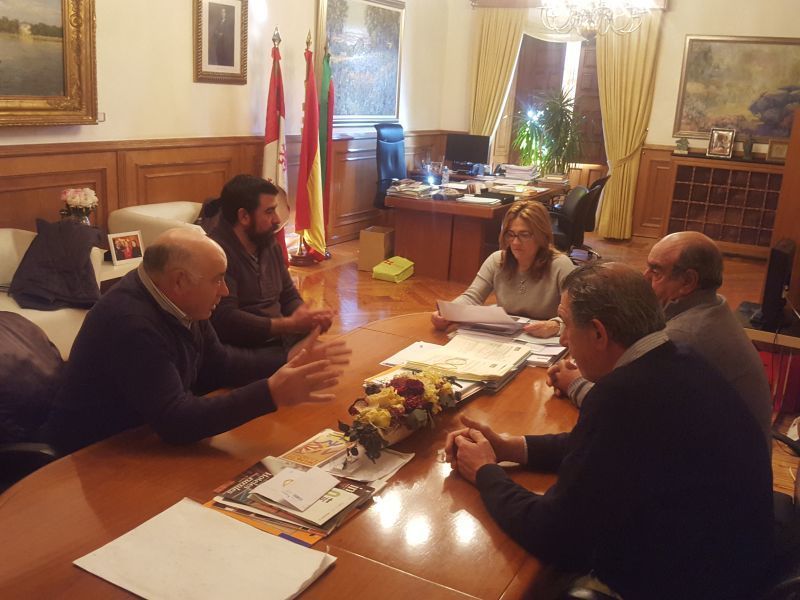 La Diputación de Zamora se compromete a arreglar con zahorra el camino de Argañin a Monumenta