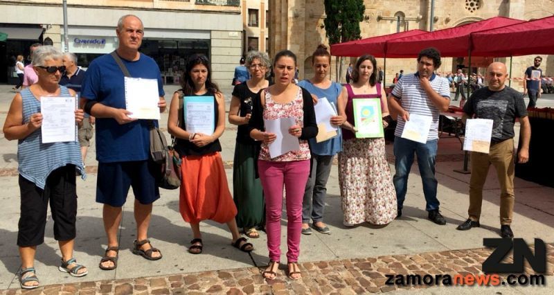Los productores del Mercado Ecológico muestran su malestar e indignación con un comunicado ante las críticas del Partido Popular