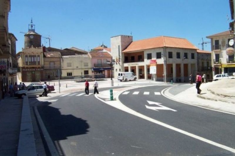 Concentración y marcha lenta en contra de la inacción política, "No más ramos de flores en la N-122, AUTOVÍA YA"