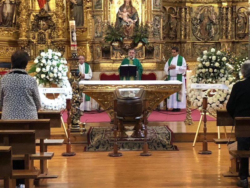 Una gran representación de la jerarquía nacional católica despedirá hoy a Gregorio Martinez Sacristán Obispo de Zamora en su entierro en la Seo zamorana
