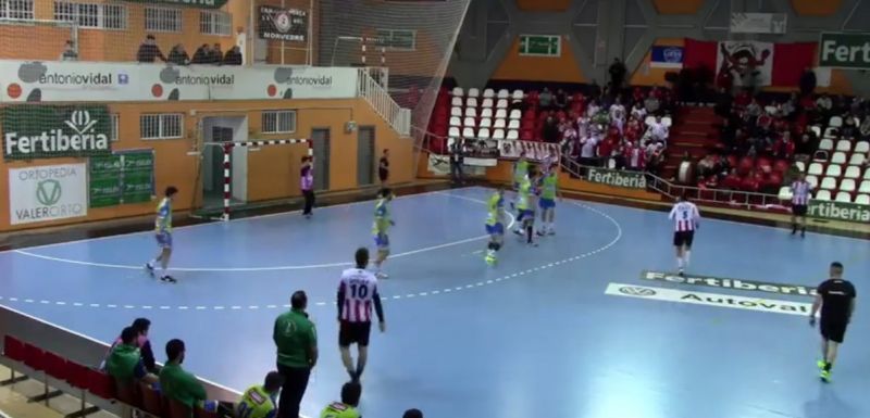 Batacazo en Sagunto, el Balonmano Zamora no puede con un tremendo Puerto Sagunto que mató el partido en la primera parte 37-22