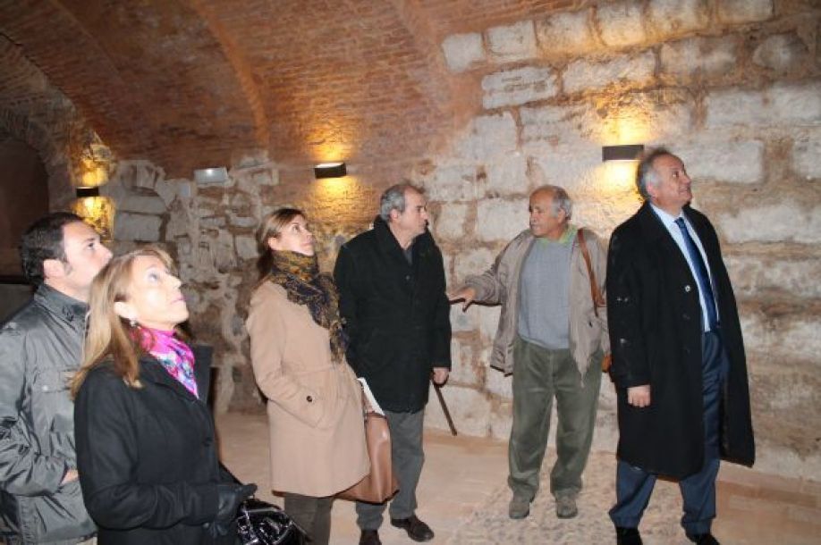 Visita a una de las bodegas restaurada