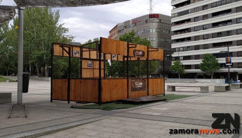 Comienza la instalación de las primeras casetas de la Feria de Día que este año serán siete casetas menos que en el pasado 2018
