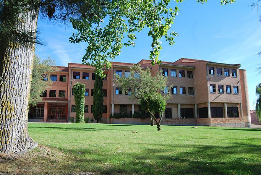 La plantilla jurídica se reducirá en diez maestros y profesores el próximo curso
