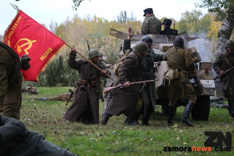 El Asalto a la Commandantur cierra un fin de semana de Guerra y recreación histórica en Zamora