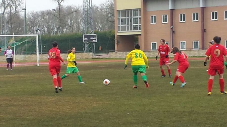 El equipo local creó situaciones de peligro pero terminó encajando cinco goles del rival