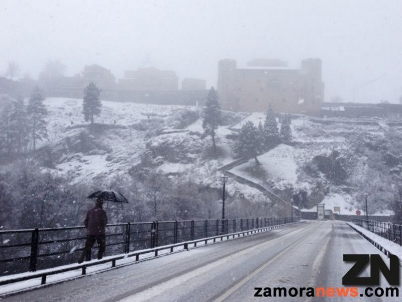 Continúa la alerta amarilla por nieve y viento en Sanabria, en la provincia se suavizan las temperaturas y remite el temporal