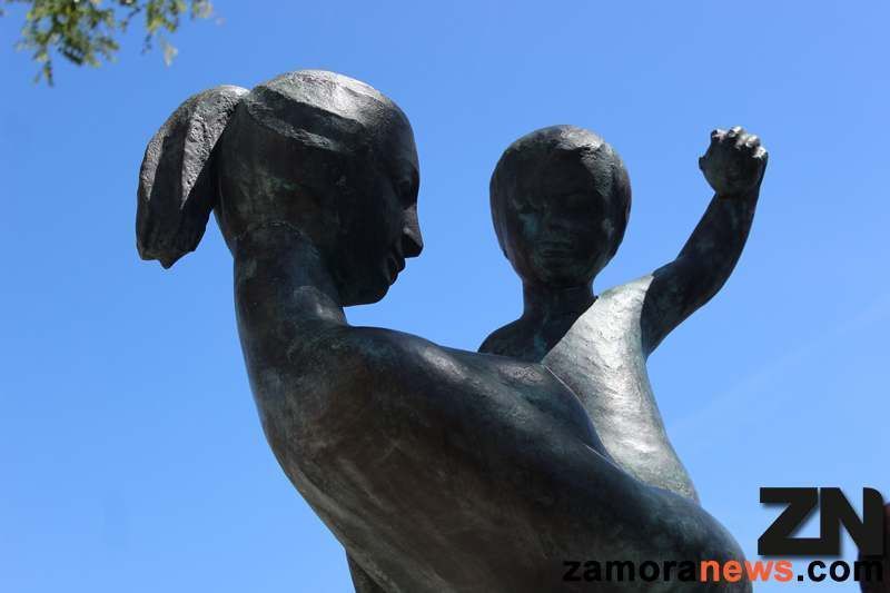 Una obra de Abrantes en la Plaza de Ángel Bariego
