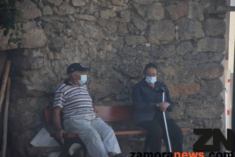La España vaciada y acojonada por las visitas de los portaCOVID-19 veraniegos