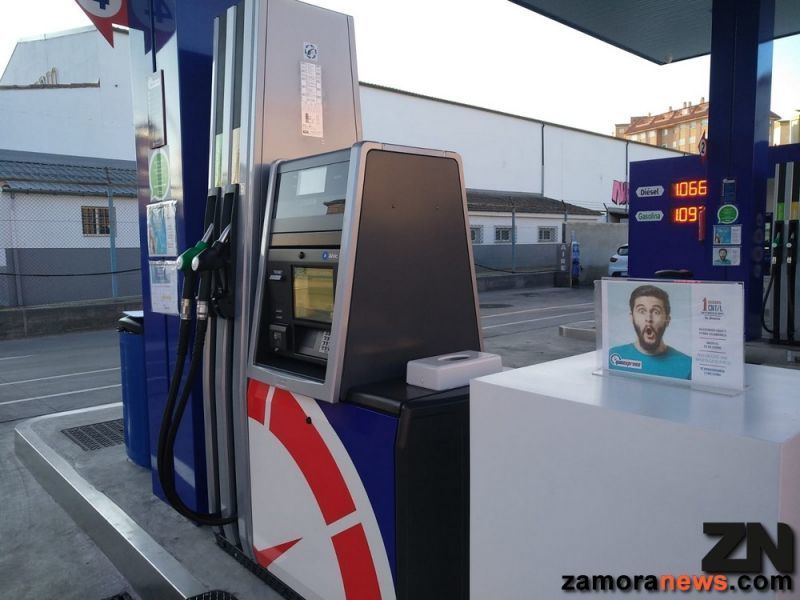 Cuarta subida consecutiva del precio de la gasolina y el gasoil en España, mientras en la UE hasta baja nosotros estamos en máximos del verano