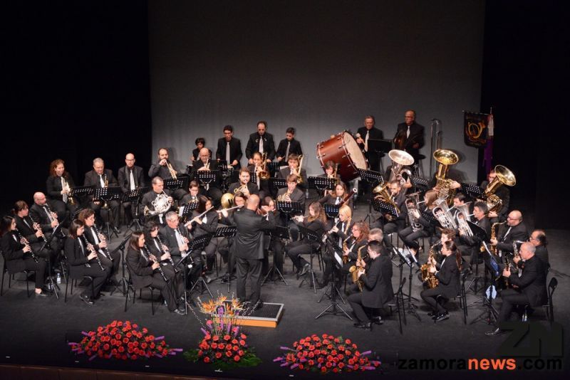 Un momento del concierto de la Banda de Nacor Blanco (Foto: Paco Colmenero)